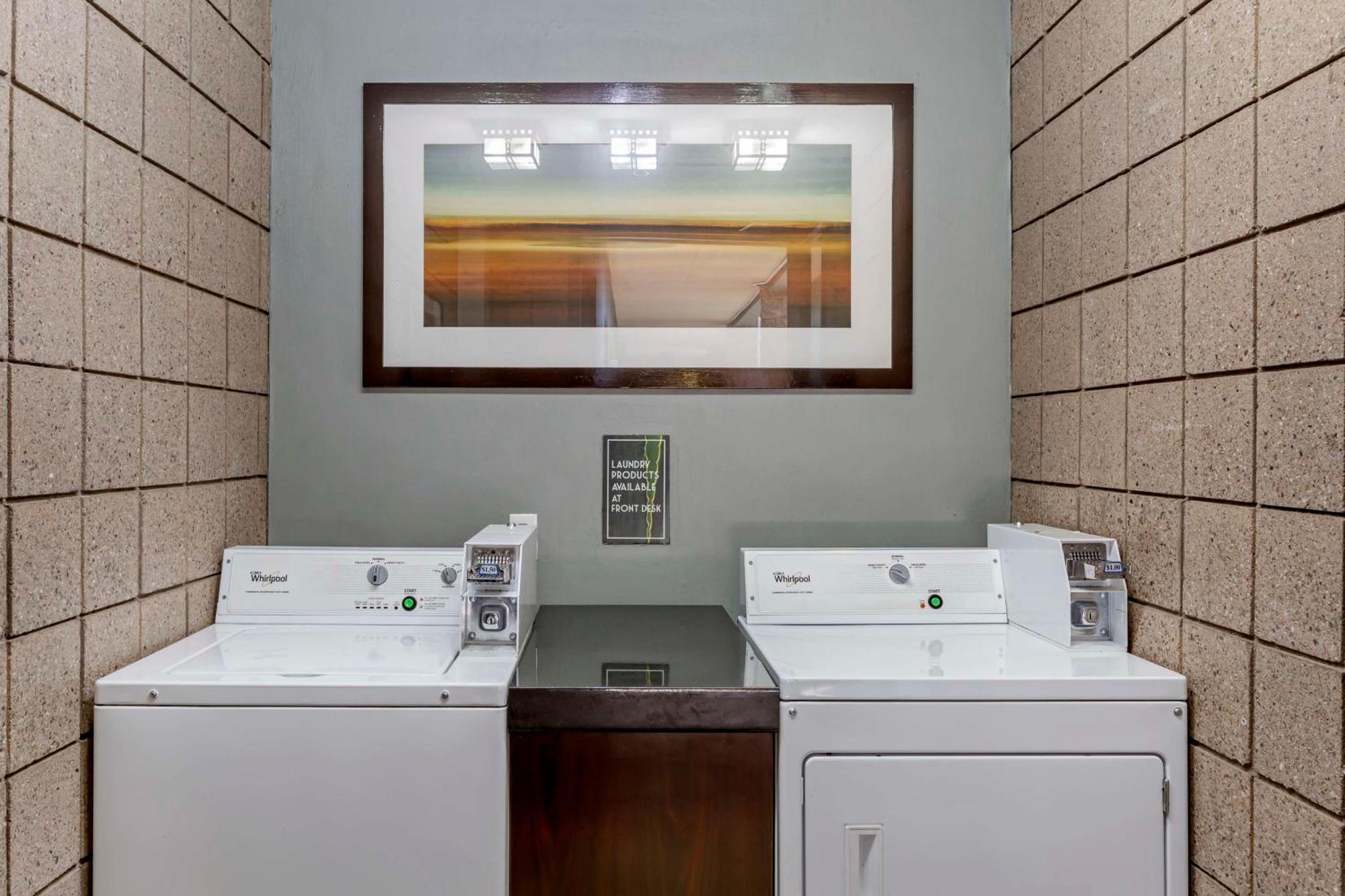 Best Western Plus Sundial Scottsdale Bagian luar foto