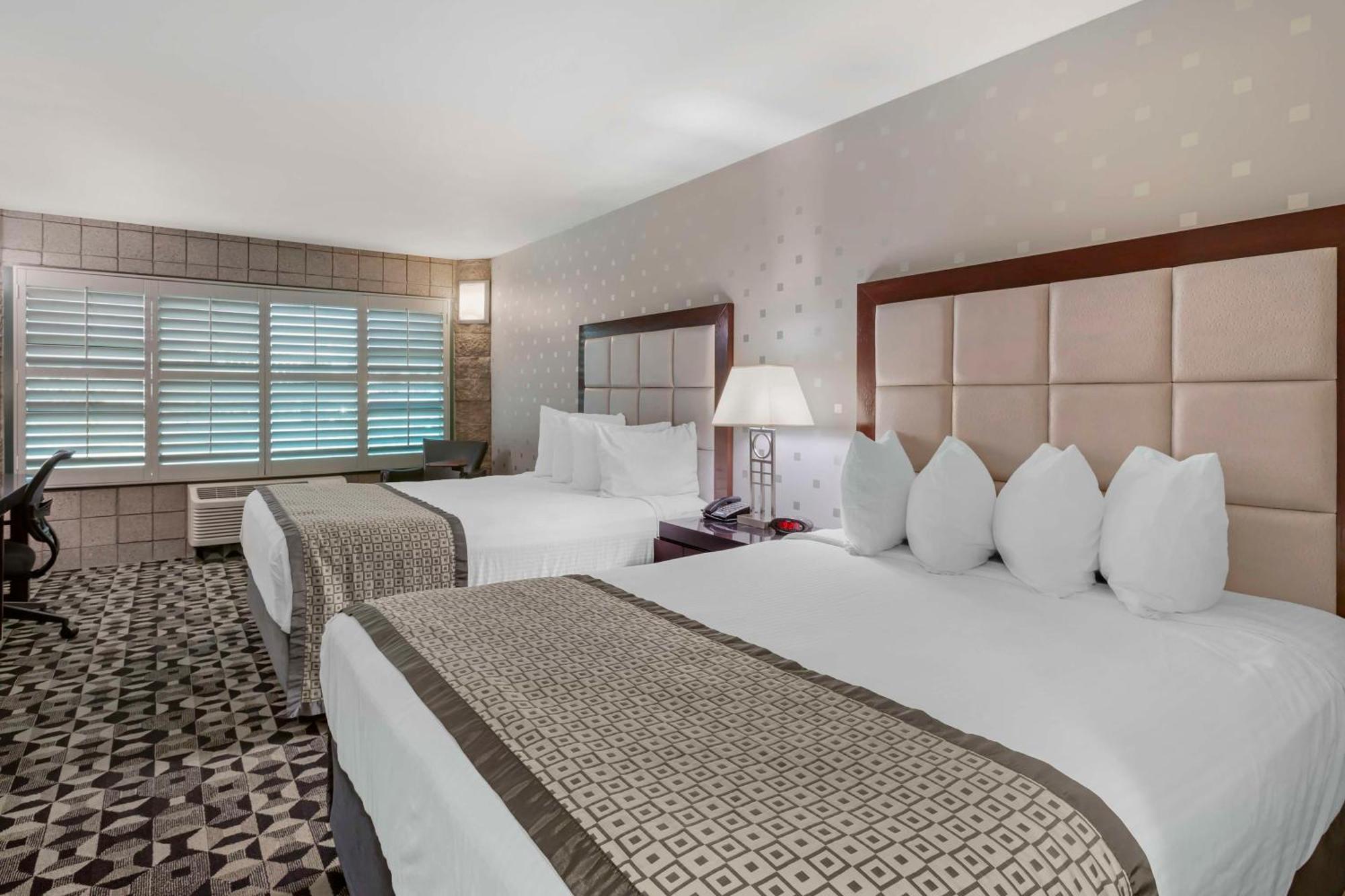 Best Western Plus Sundial Scottsdale Bagian luar foto