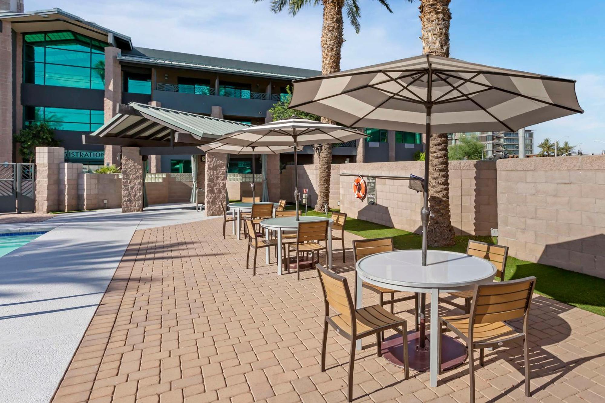 Best Western Plus Sundial Scottsdale Bagian luar foto